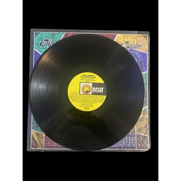 1974 vinyl album "The Church Is Singing Again" by Richard & Patti Roberts - Picture 3 of 3